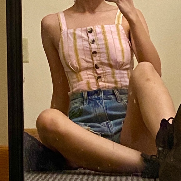 Button down Trf Tank - Picture 3 of 3